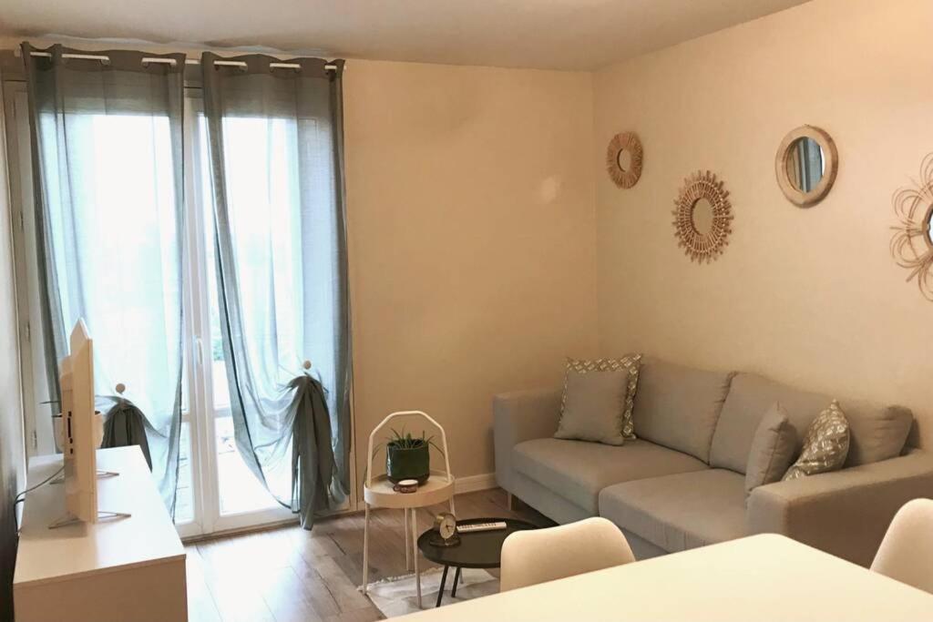 Serenidad - Appartement Cosy 50M2 Et Parking Châteauroux Exteriör bild
